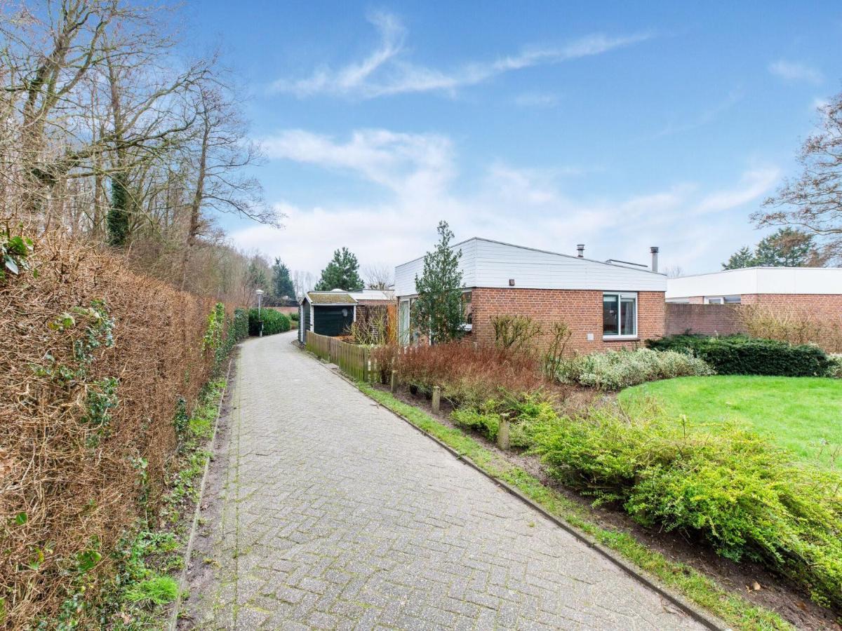 Endearing Holiday Home In Noordwijkerhout With Garden Bbq Экстерьер фото