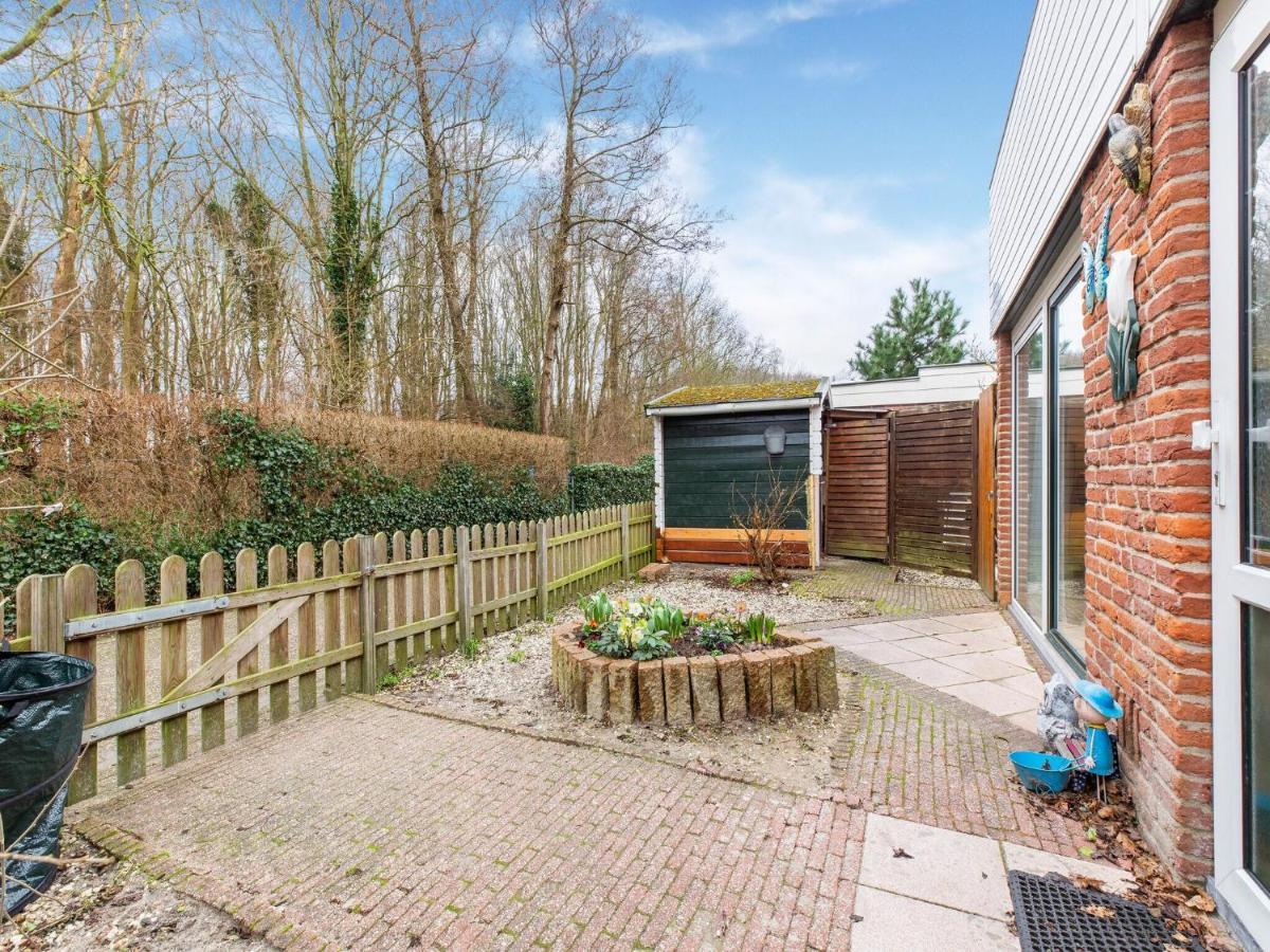 Endearing Holiday Home In Noordwijkerhout With Garden Bbq Экстерьер фото